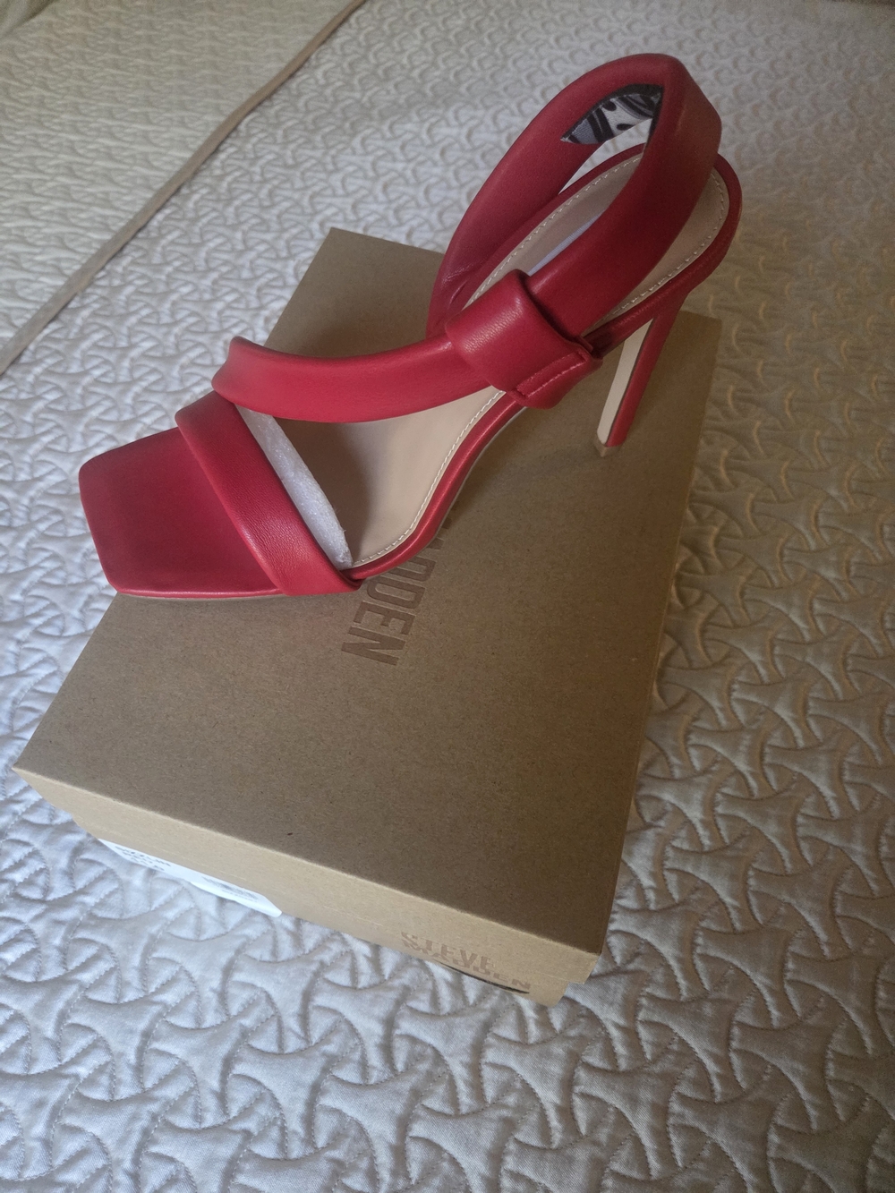 Steve Madden Sizzlin Red Strappy Square-Toe Heels - Picture 2 of 6